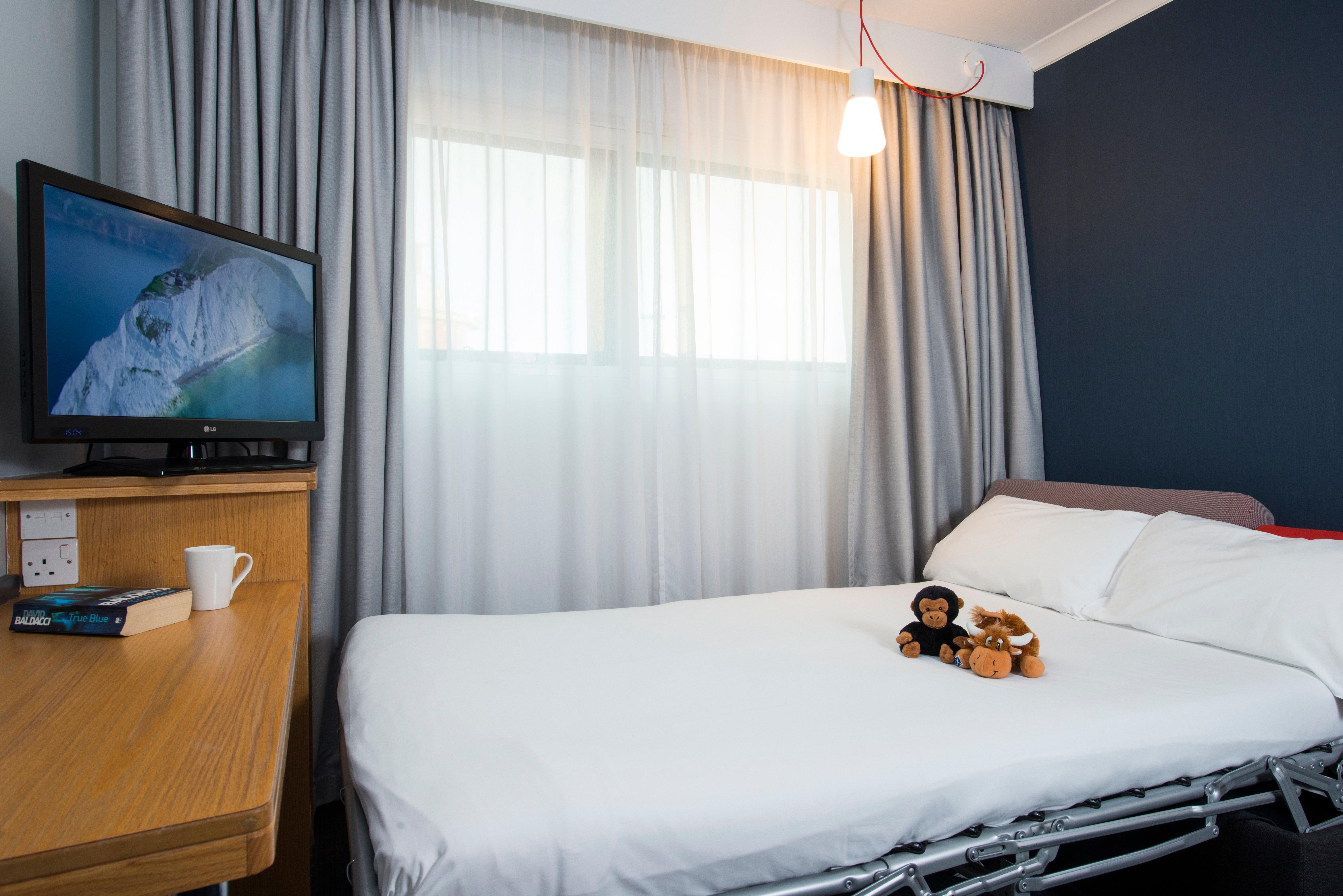 Holiday Inn Express East Midlands Airport, An Ihg Hotel Castle Donington Eksteriør billede