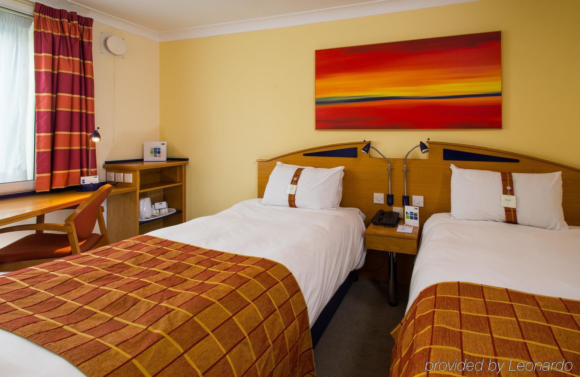 Holiday Inn Express East Midlands Airport, An Ihg Hotel Castle Donington Eksteriør billede